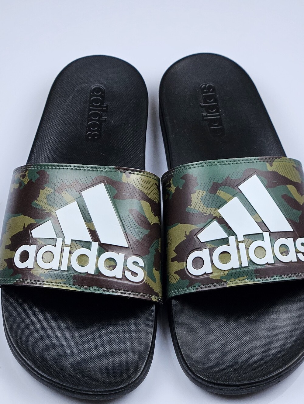 Adidas Men's Adilette Camouflage Slide Sandals in Black and Green Size 11
